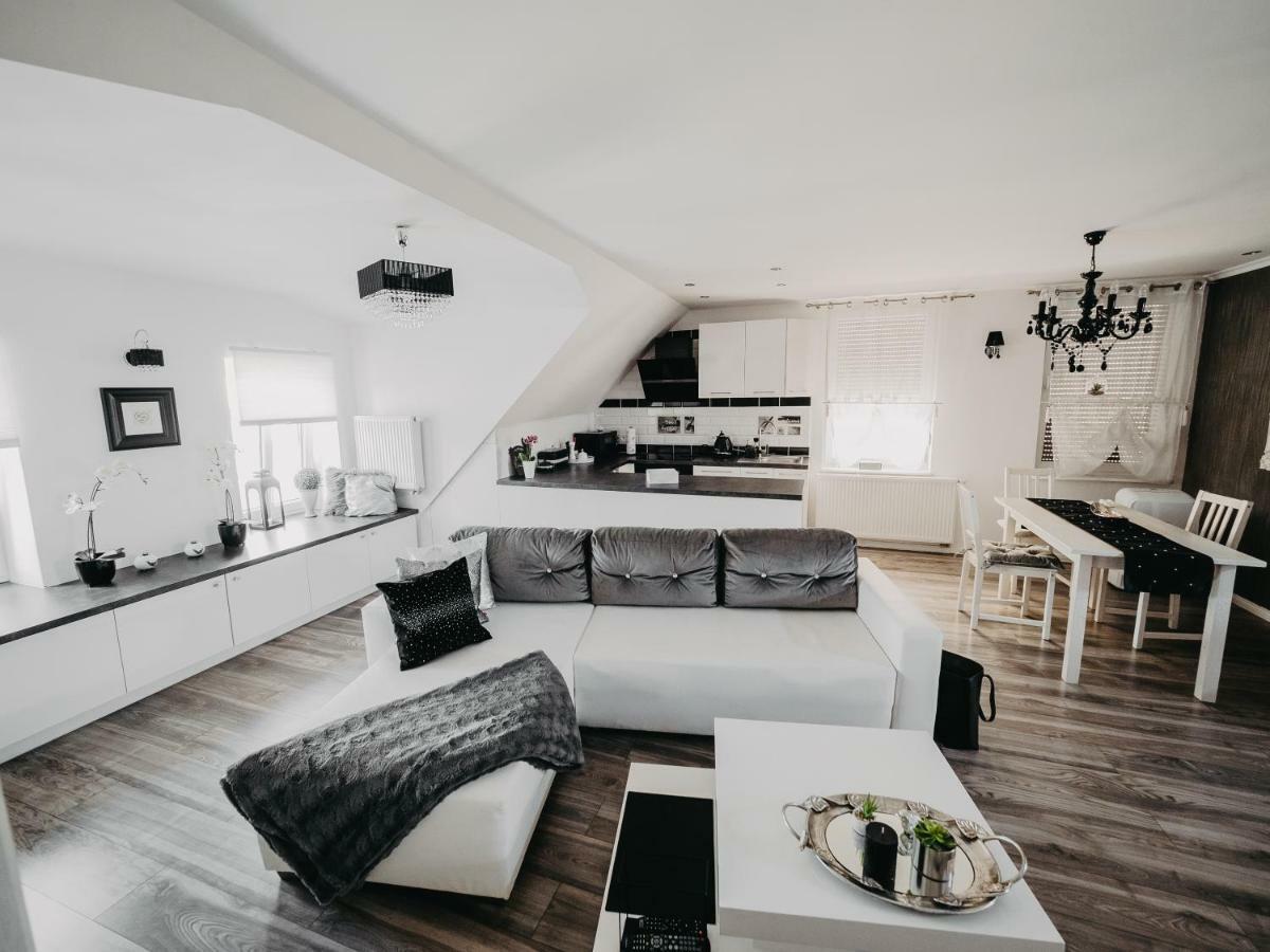 Apartament Rynek Pniewy Pniewy  ภายนอก รูปภาพ